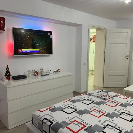 Mery Apartment Галац Экстерьер фото