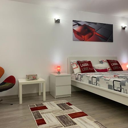 Mery Apartment Галац Экстерьер фото